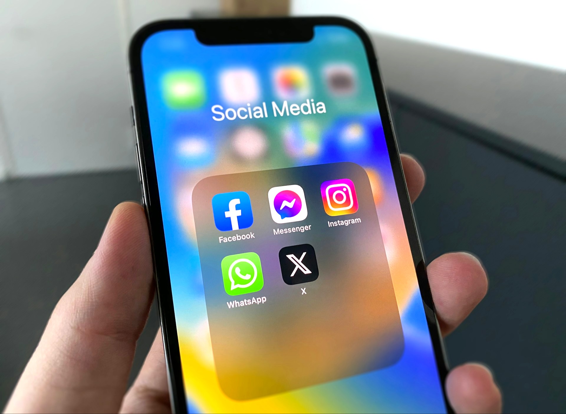 制作者が無理なく取り組めるSNS運用術で認知度をアップする方法